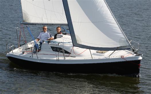 S_yacht_700.jpg